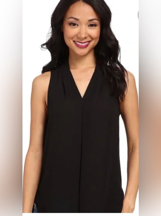 Vince Camuto Tops - Vince Camuto Sleeveless V Neck Blouse. Size 1X Black Very GUC